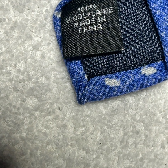Michael Kors Blue Patterned Men's Tie NWT - Picture 3 of 4